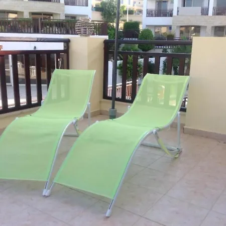 1st Floor 2 Bedroom Apartment